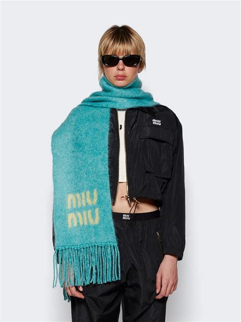 miu michael's scarf